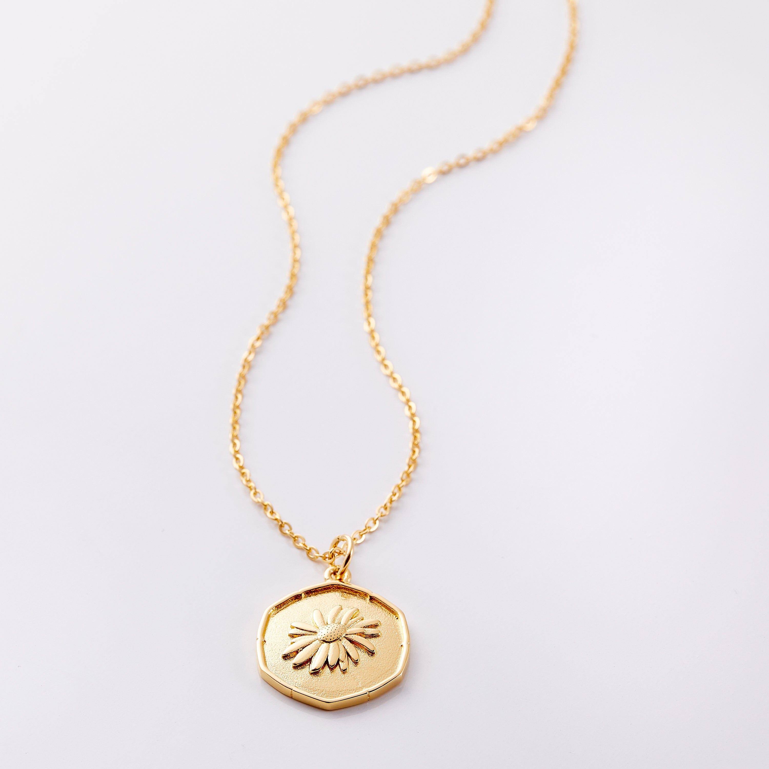 April | Birth Flower Necklace