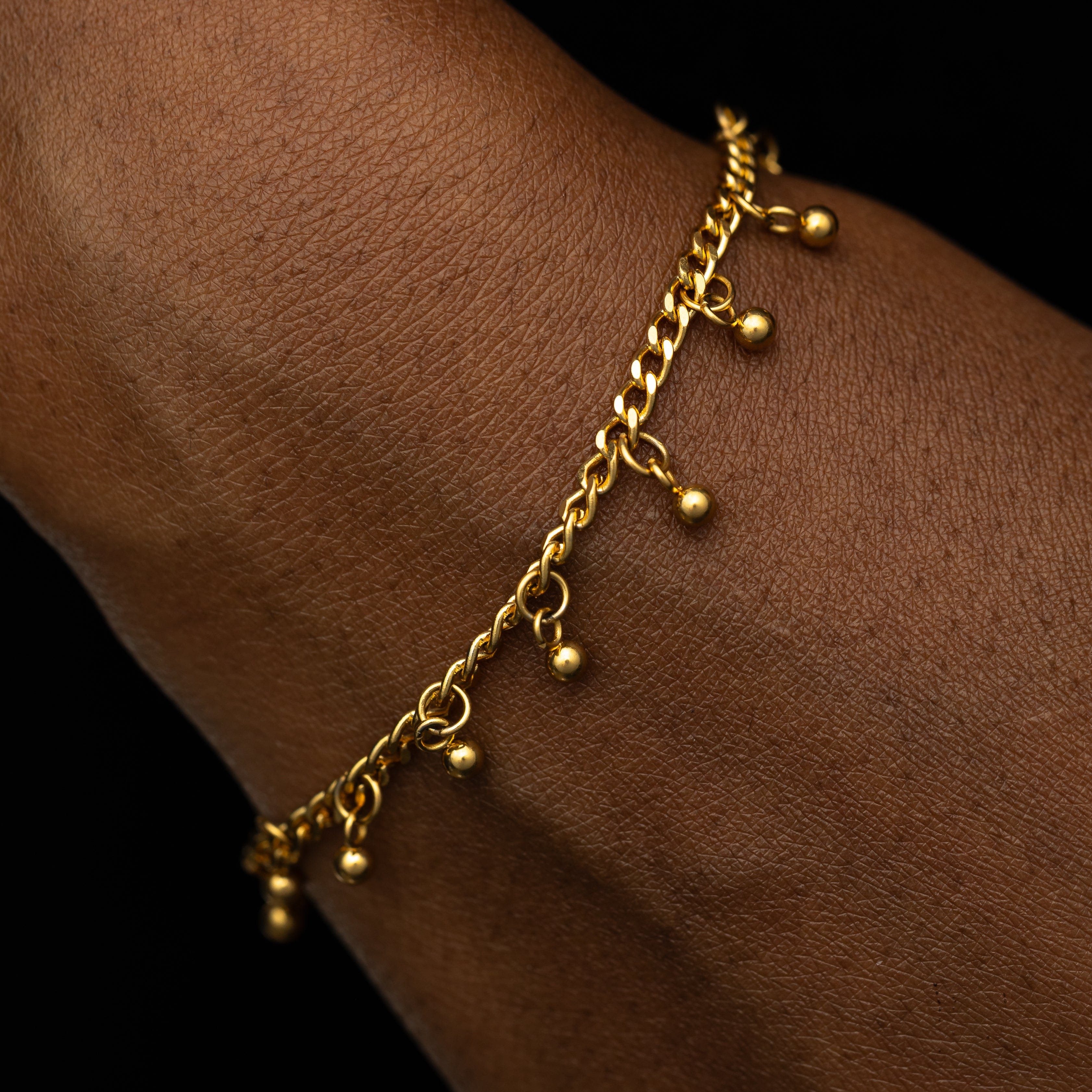 Dangling Dotted Bracelet