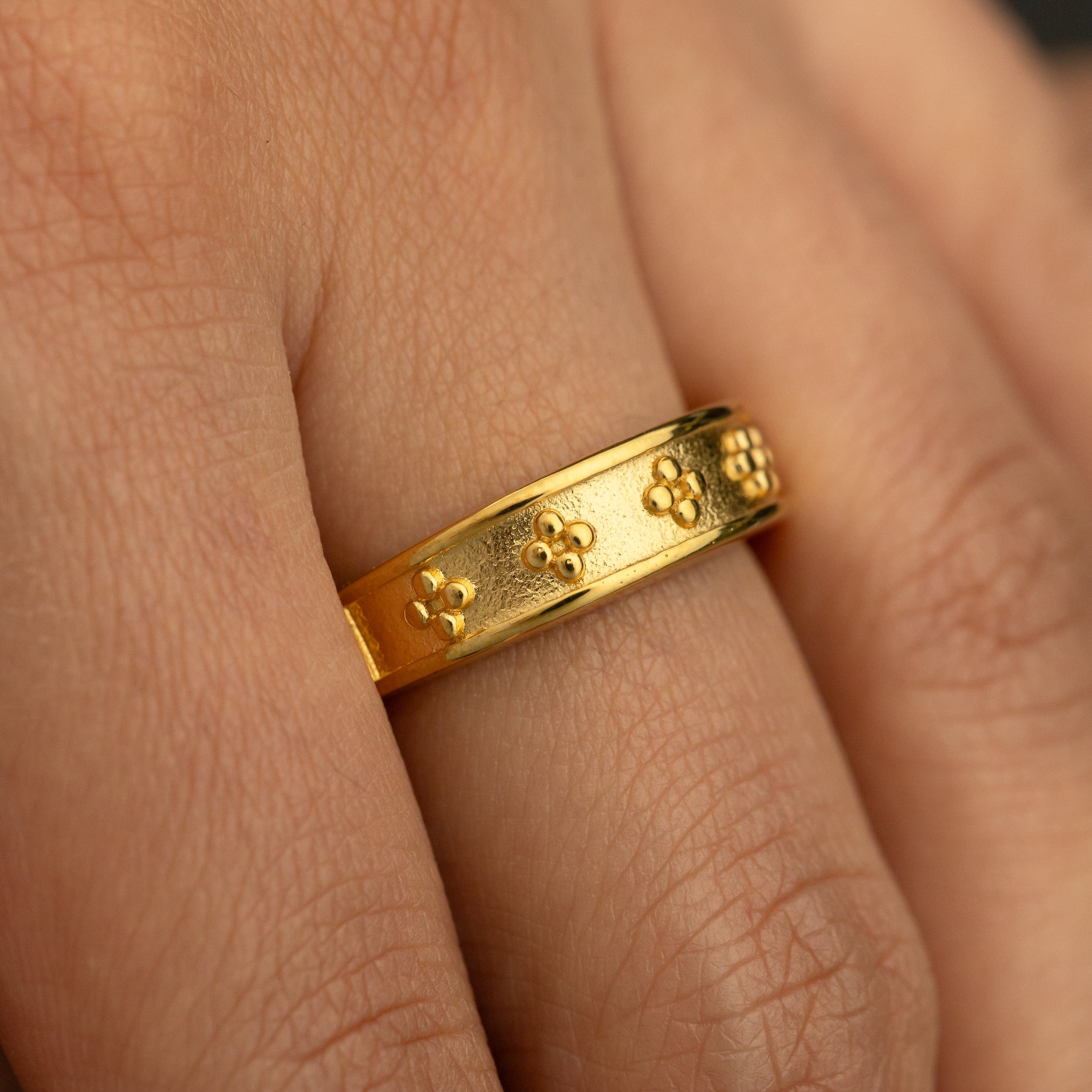 Dotted Henna Ring