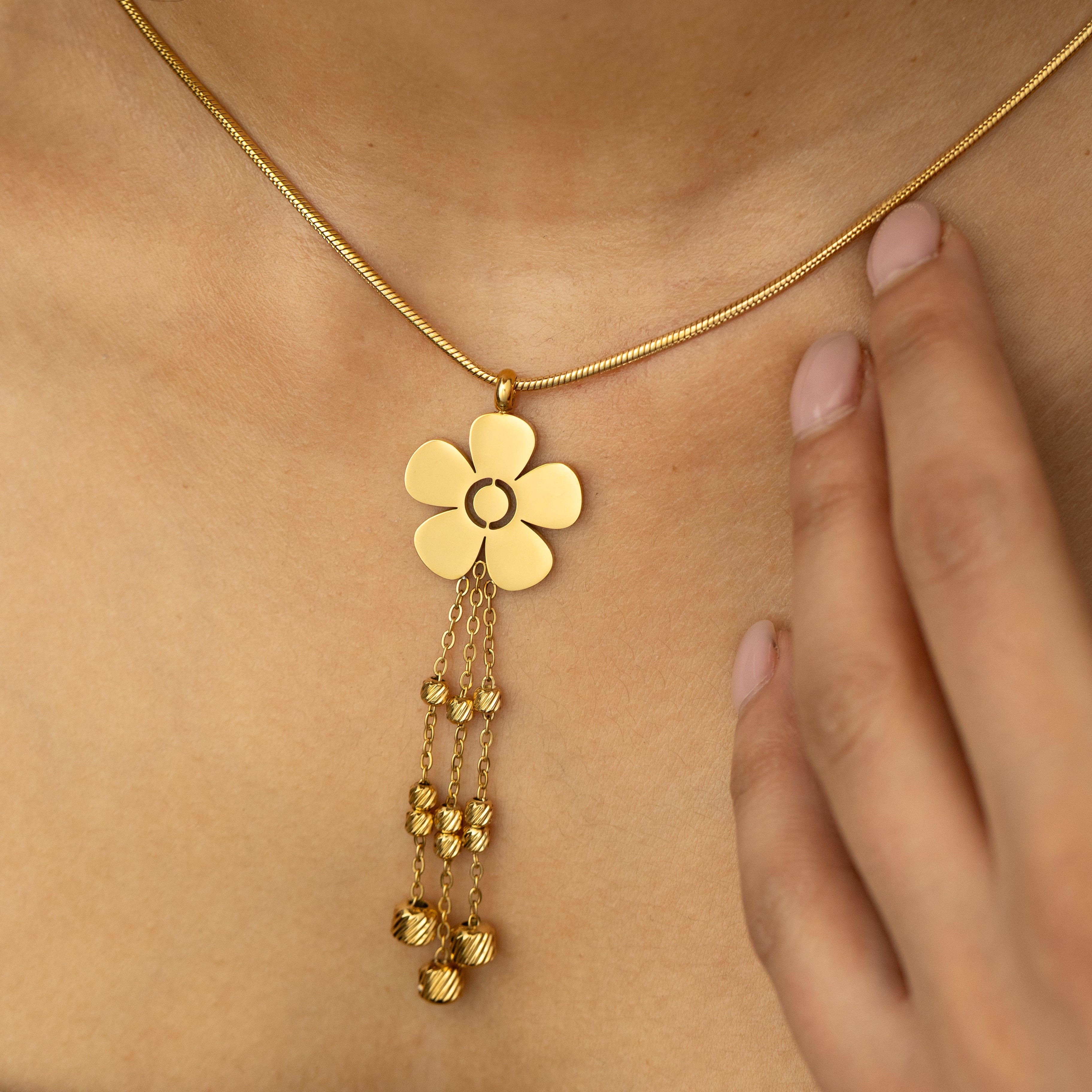 Raining Flower Necklace