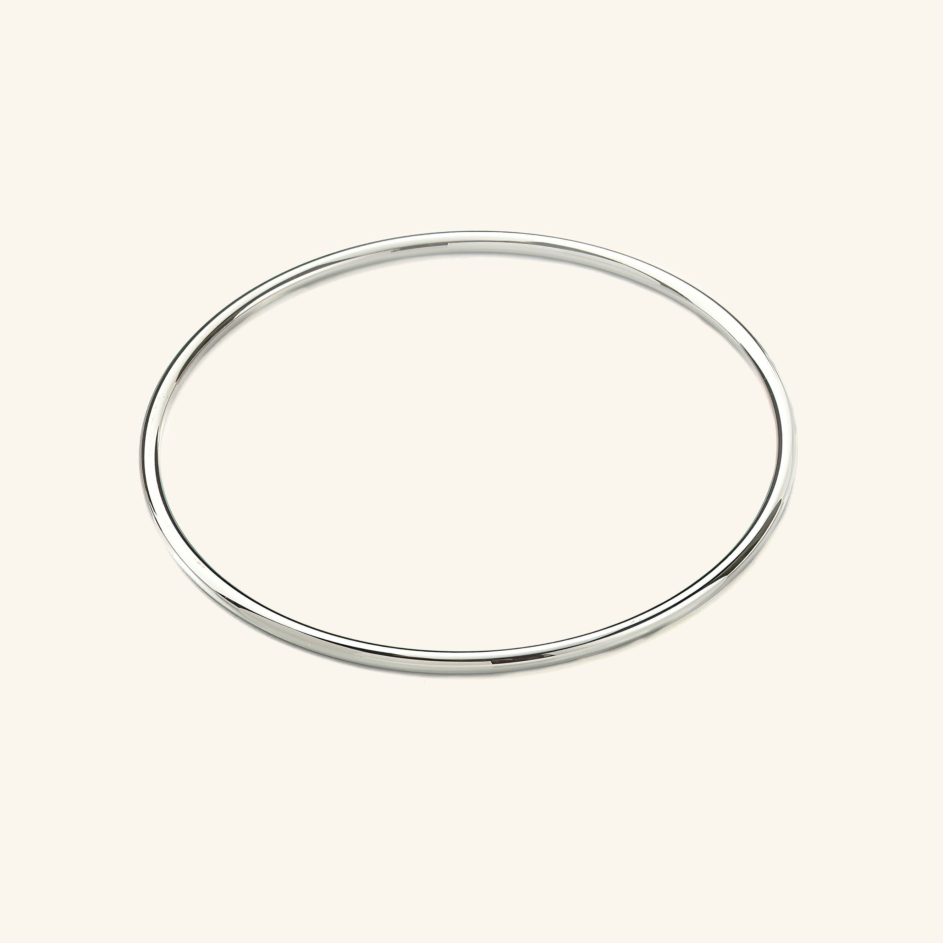 Picture of silver thin bangle.